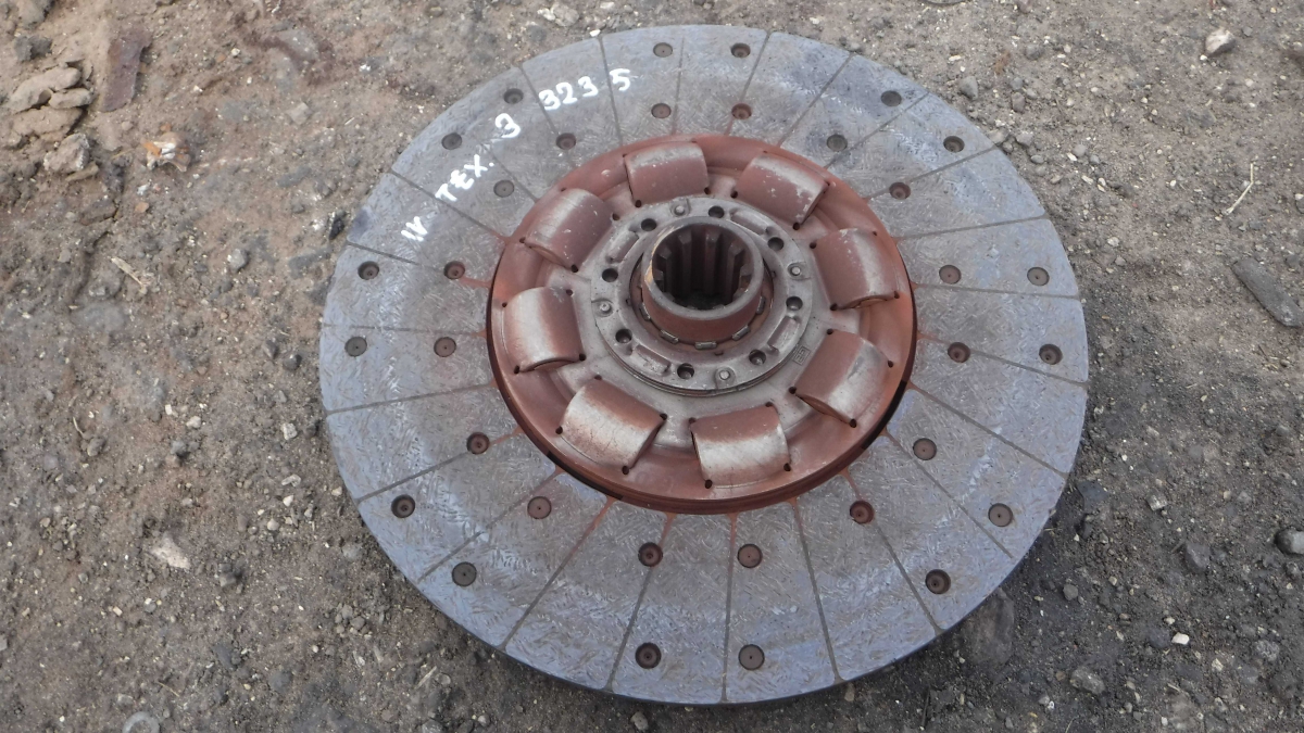 33235 Диск сцепления 42102091 98435804 98435977 504064954 Iveco Euro Star Magirus 420 8210 1999